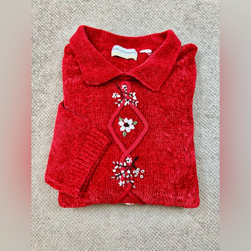 Alfred Dunner Vintage 1990s Women’s  XXL Red Velour Collared Embroidered Sweater